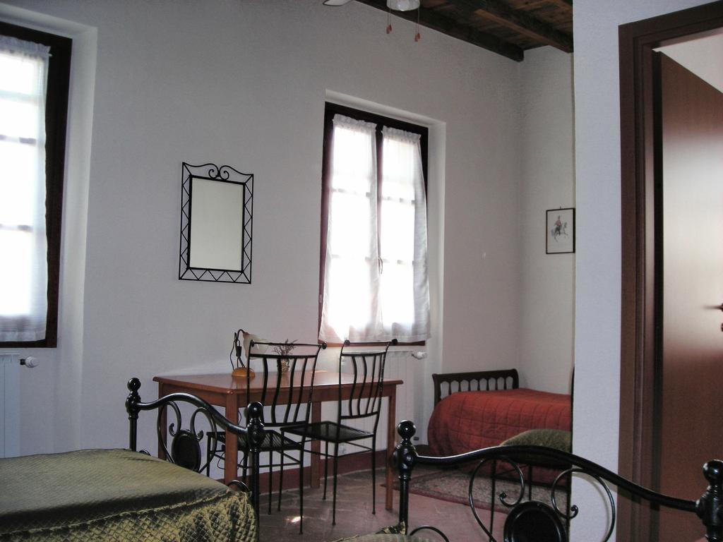 Agriturismo Cascina Roma Ozzero الغرفة الصورة
